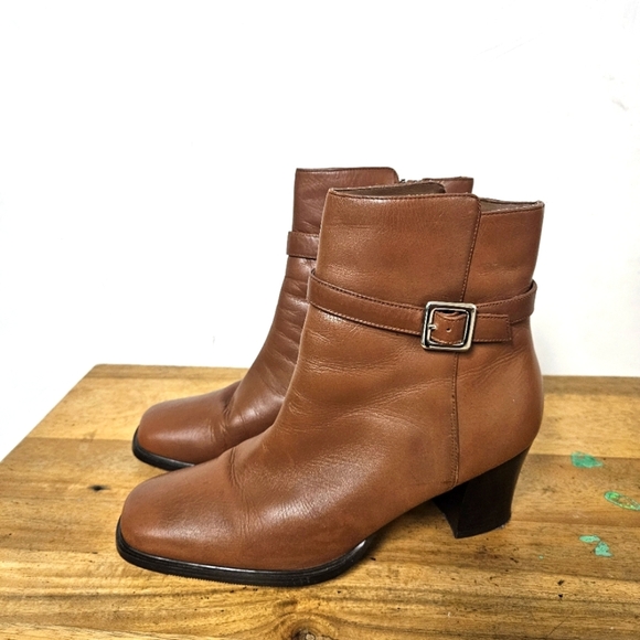 Karen Scott Women's Leather Ankle Boots Size 7.6 - Picture 2 of 16